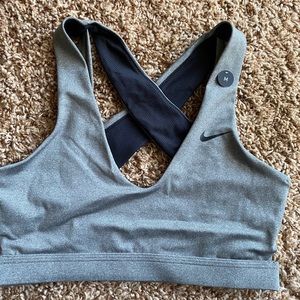 NWT nike strappy sports bra